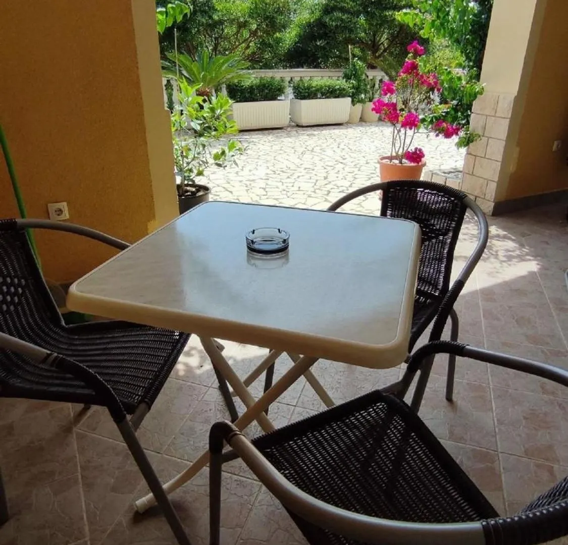 Gemuetliches Erdgeschoss-Studio Fuer 2 Personen Crikvenica