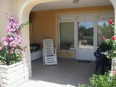 Gemuetliches Erdgeschoss Studio Fuer 2 Personen Crikvenica